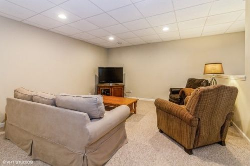 1340 Wood Dr, Bull Valley IL 60098-4168 exterior