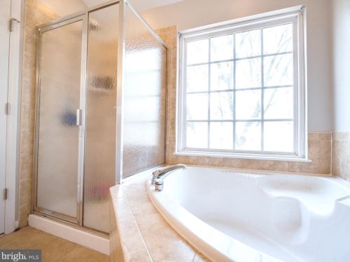 7572 Great Swan Ct, Alexandria VA 22306-2274 exterior