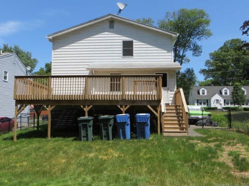 18 Earl St, Manchester CT  06040-4336 exterior