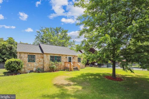 3432 Memorial St, Alexandria VA 22306-1548 exterior