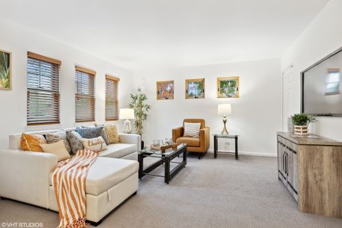 1774 Ainslie St, Chicago IL 60630-2018 exterior