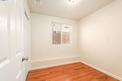 1215 San Pablo, Berkeley CA 94706-1130 exterior