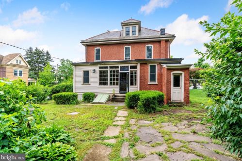 390 Franklin St, Pottstown PA  19464-5369 exterior