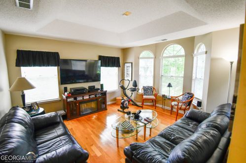 6407 Valerie Blf, Lithonia GA 30058-6185 exterior