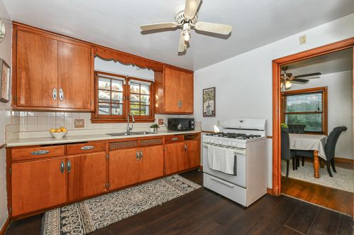 6417 Locust St, Milwaukee WI 53212-2444 exterior