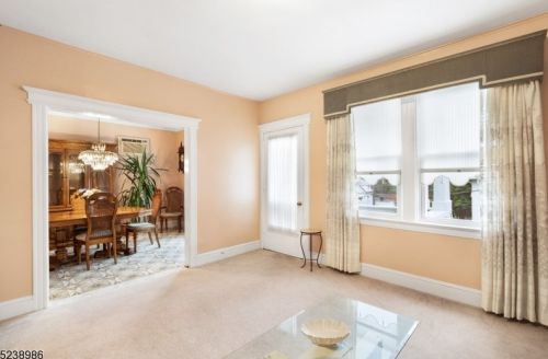 1 Lawrence Ave, Town Center NJ  07052-4307 exterior