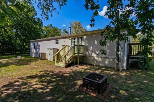 21 Roy Webb Rd, Huntsville TX 77320-1670 exterior