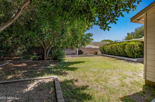 7035 15th St, Phoenix AZ  85020-5414 exterior