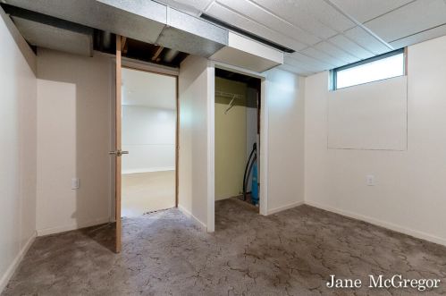 1305 Poulson Rd, Meskegon MI 49445-2532 exterior