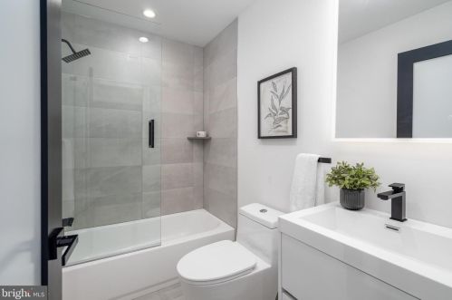 2612 Hagert St, Philadelphia PA 19125-1209 exterior