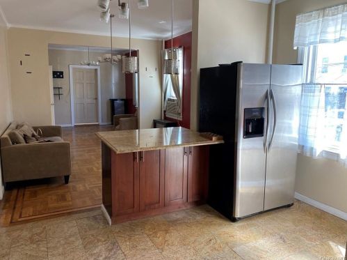 2401 Buck St, Bronx NY 10461-2901 exterior