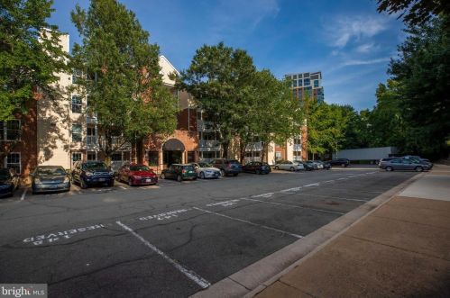 1524 Lincoln Way, Mc Lean VA  22102-5852 exterior