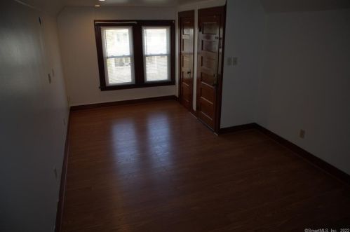 277 Olivia St, Derby CT 06418-1529 exterior