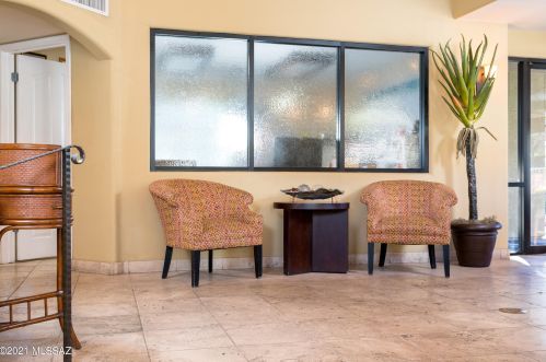 5751 Kolb Rd, Tucson AZ  39204-0871 exterior