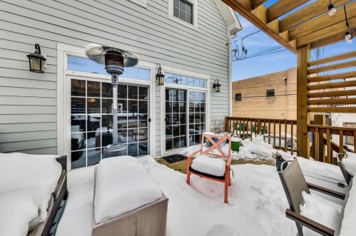 3216 Albany Ave, Chicago IL 60618-5702 exterior