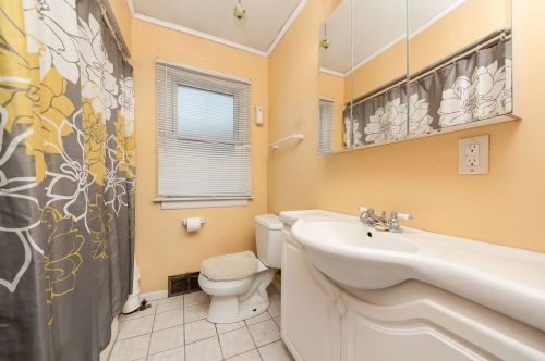 812 Alann Dr, Joliet IL 60435-3821 exterior