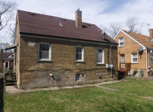 14211 Clark St, Chicago IL 60827-2509 exterior