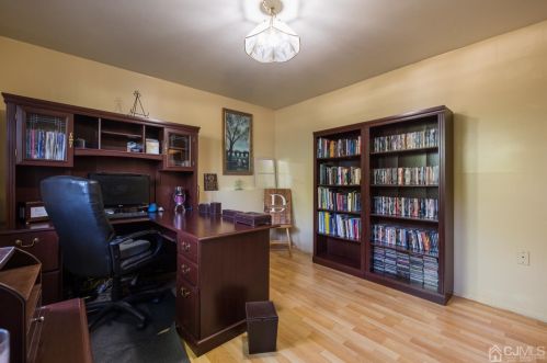 2350 Plainfield Ave, Piscataway NJ 08854-4045 exterior