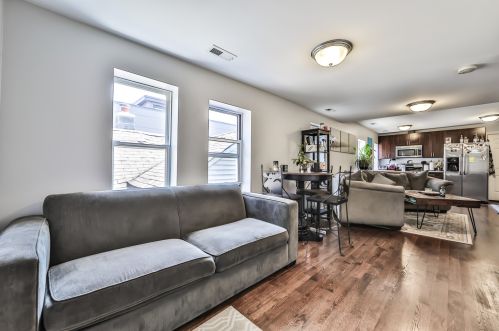 2335 Moffat St, Chicago IL 60647-4312 exterior