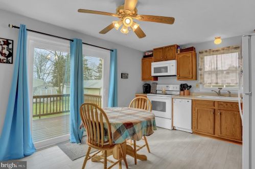 407 Meade Ave, Hanover PA 17331-3622 exterior