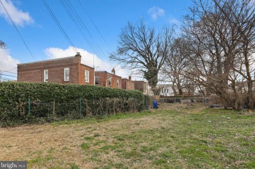 1850 Capitol Ave, Washington DC 20002-1702 exterior