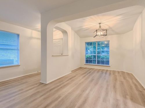 15712 Cadoz Dr, Austin TX  78728-3630 exterior