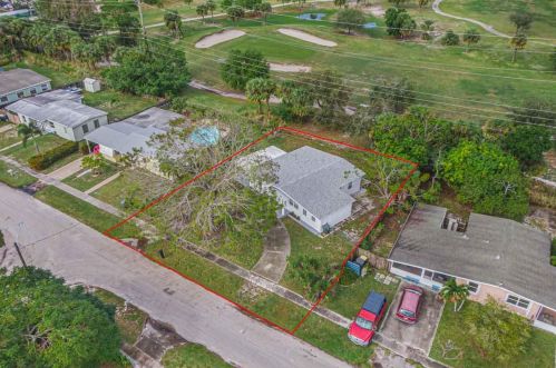 208 Southern Ave, Fort Pierce FL  34950-5433 exterior