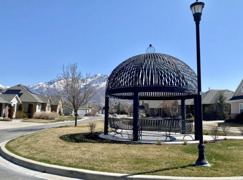 461 Foxstone Cv, Draper, UT 84020-6548