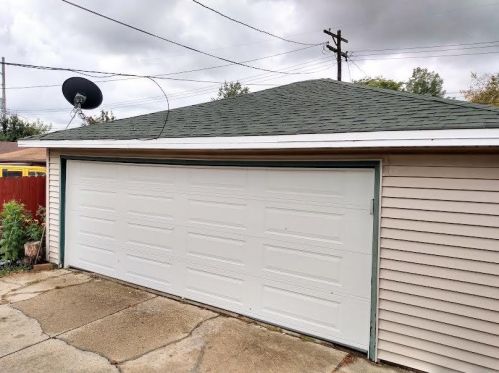 4823 20th St, Milwaukee WI  53221-2810 exterior