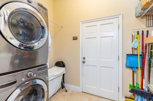 15704 Mifflin Ct, Tampa FL exterior