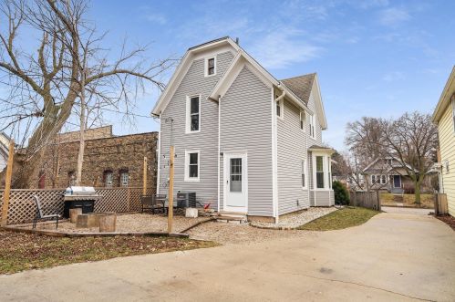 350 Smith St, Milwaukee WI  53207-1508 exterior