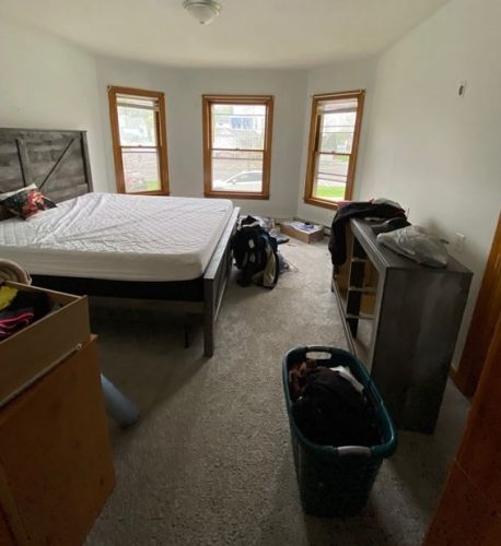 302 Springfield St, Chicopee MA 01013-2834 exterior