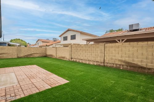 18230 17 Way, Phoenix AZ 85022-1309 exterior