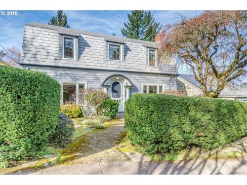 2855 Raleigh St, Portland, OR 97210-2464