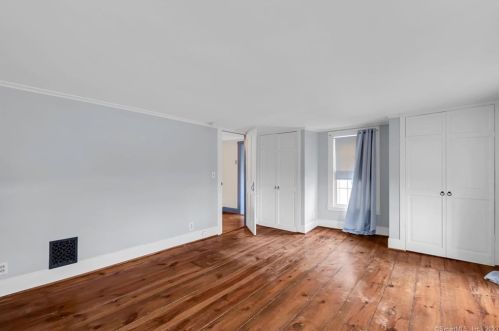 83 Maple St, Ellington CT  06029-3350 exterior