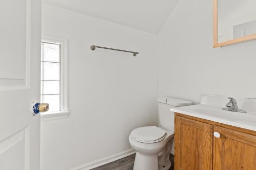 2358 Holton St, Milwaukee WI  53212-3356 exterior