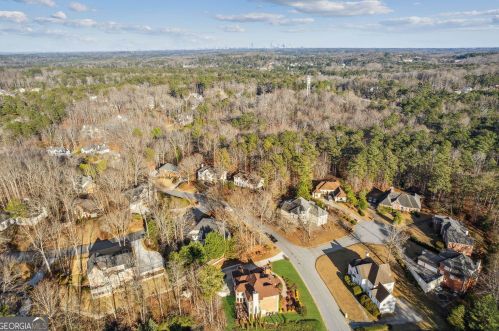 895 Forest Overlook Dr, Atlanta, GA 30331-7389