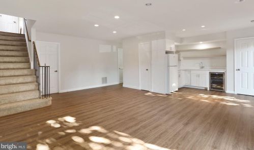 1454 Mclean Mews Ct, Mc Lean VA  22101-3824 exterior