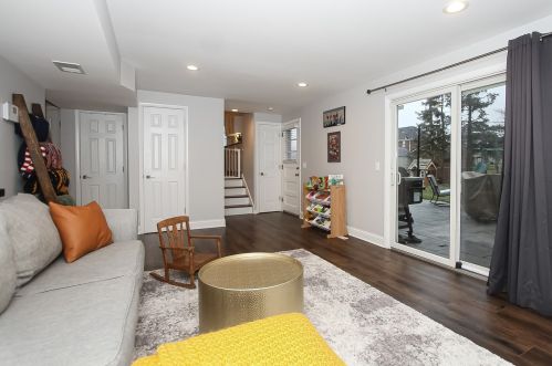 510 Adams St, Elmhurst IL  60126-4663 exterior