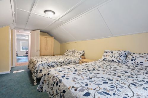 39 Pollard Rd, Plaistow NH 03865-2531 exterior