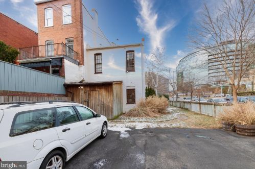 1837 19 St, Washington DC 20002-3009 exterior