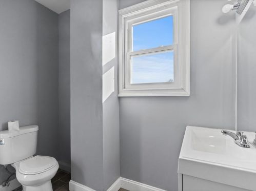 47 Luna St, Providence RI 02904-2478 exterior