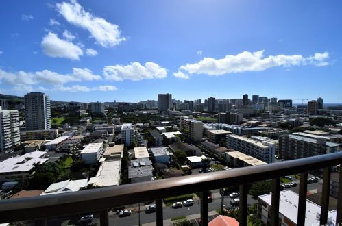 1571 Piikoi St, Honolulu HI  96822-4085 exterior