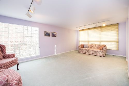 1170 Farwell Ave, Chicago, IL 60626-3810