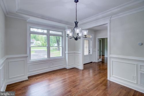 293 Riverside Dr, Princeton NJ 08540-4017 exterior