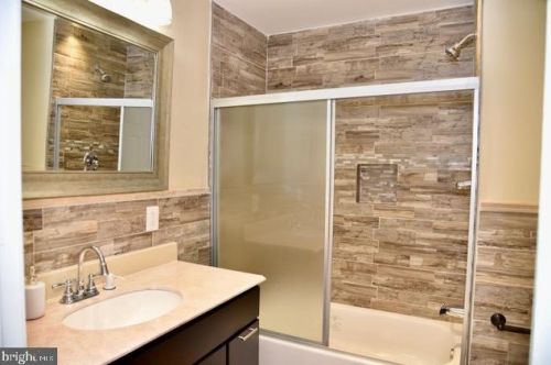 4027 Castor Ave, Philadelphia PA  19124-5337 exterior