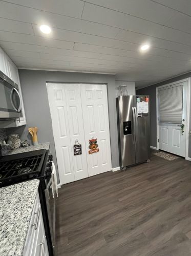 225 Blackthorn Rd, Matteson IL 60443-2105 exterior