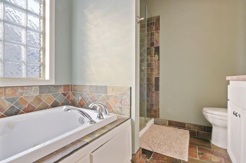 2479 Grey Eagle Cir, Saint Paul MN 55129-6221 exterior