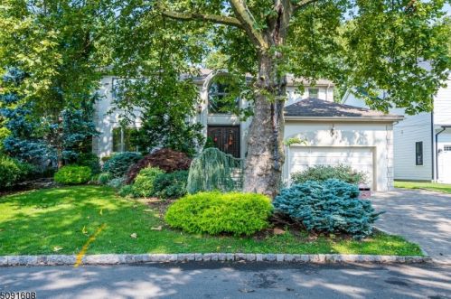 540 Ashwood Rd, Springfield, NJ 07081-2527