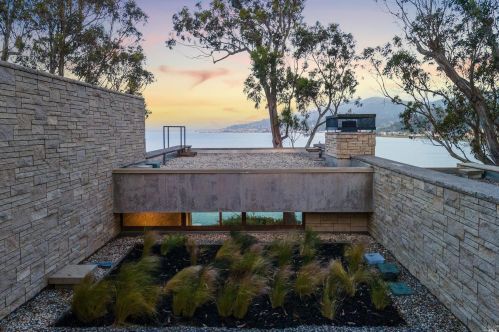 2 De Silva Is Dr, Mill Valley CA 94941-3004 exterior